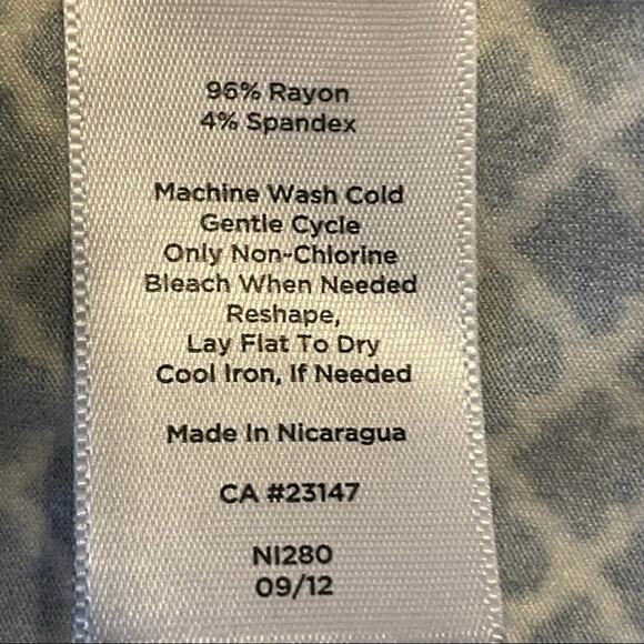 Talbots Faux Wrap‎ Black White 3/4 Sleeve Top Small Petite - Picture 4 of 6